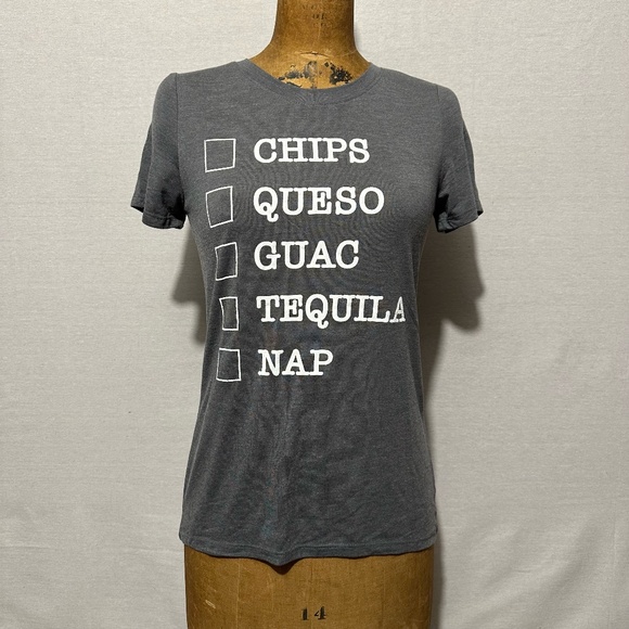 Tops - Women's graphic t-shirt - size M